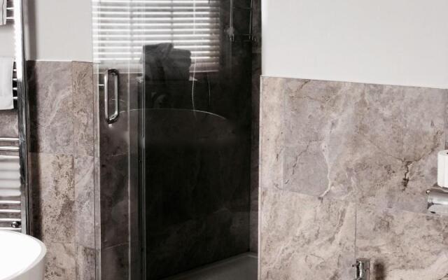 Ship Leopard Hotel – No Children