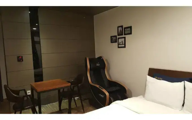 Hera Motel