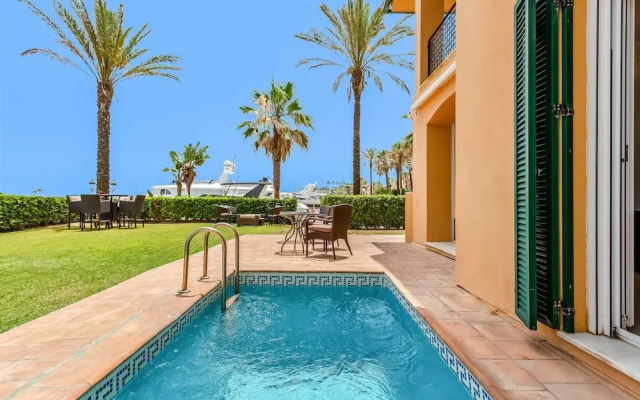YOLO Spaces – Sotogrande  Puerto Boutique Apartment