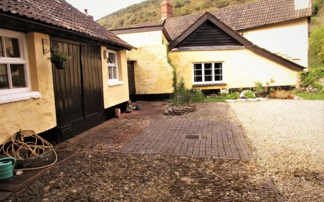 Exmoor. 5 Wizards Cottage. Luxury in Allerford