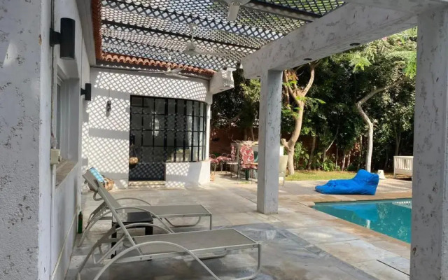 Villa by the Pyramids