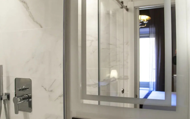 Hotel The Independent Suites