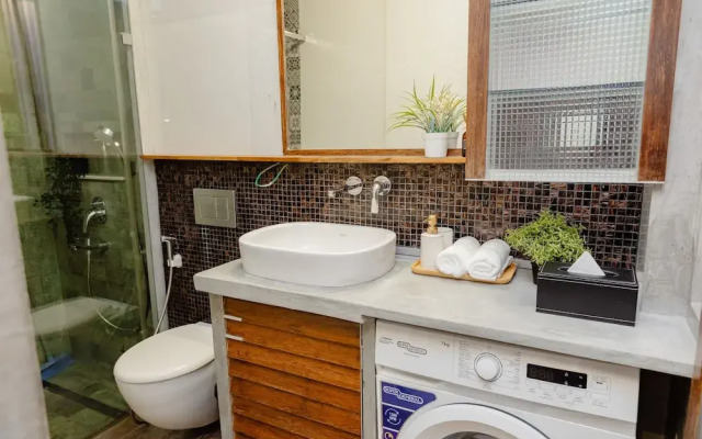 Modern 1BR Walk to Beach & City Spots