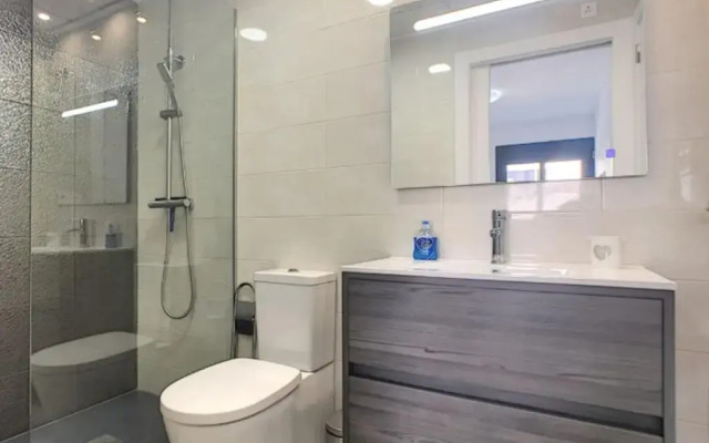 New Modern Immaculate 2 Bed 6 guestApartment Bobby