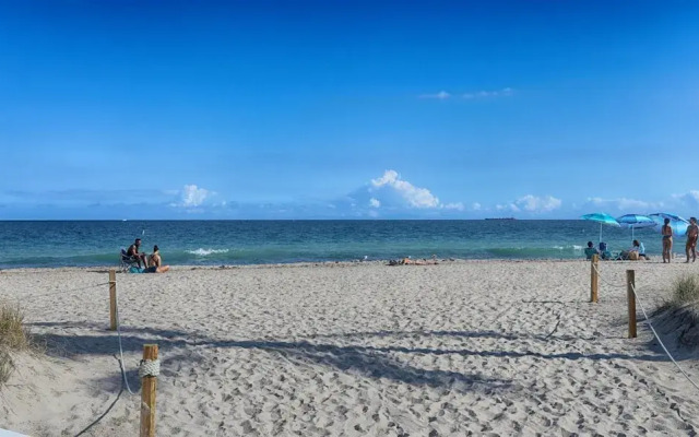 Boca Chica Frank`s Key West Experience