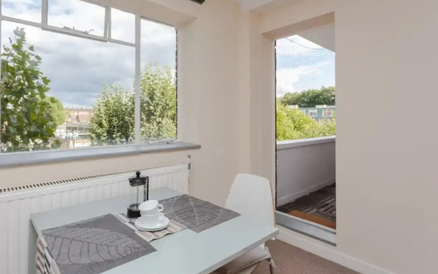 Spacious 2 Bedroom Apartment Near Hampstead Heath