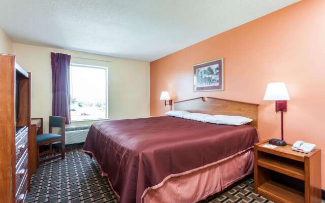 Howard Johnson by Wyndham Airport