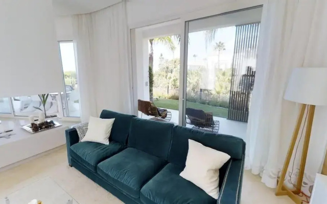 Exquisite Villa Near Beach - Heated Pool