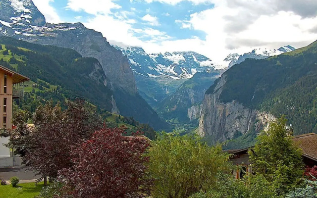 Rose Lauterbrunnen in Lauterbrunnen