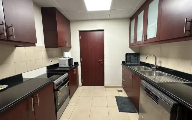 Manzil - Cozy 2BR Apt in JBR with Sea Views