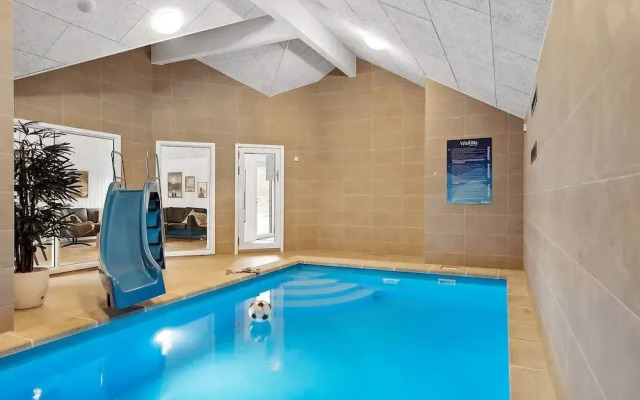 Spacious Retreat for 20 - By Traum Ferienwohnungen