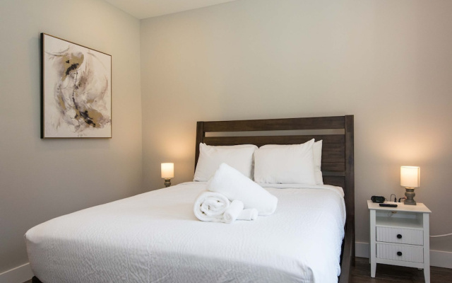 Hendersonville Duplex Sleeps 8 Free Tix