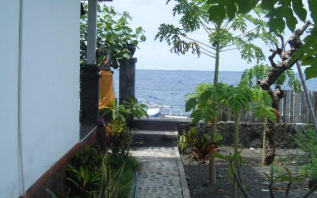 Alur Beach Homestay