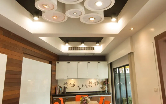 Hub53 Coworking & Coliving Space