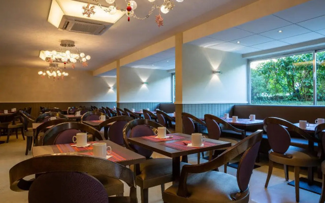 Hôtel Les Trois Roses, Grenoble Meylan