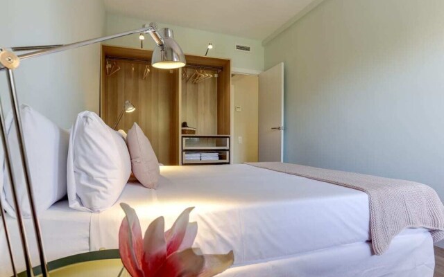 Stylish 4 bed Apt in the Center