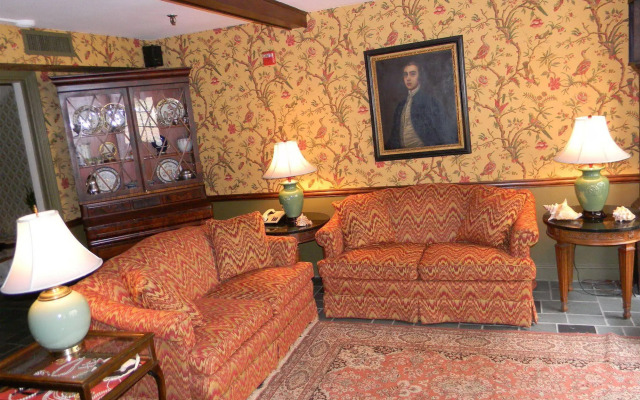 Americas Cup Inn