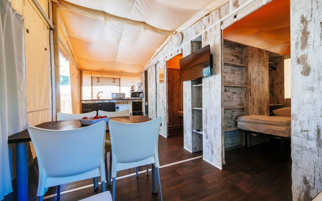 Zaton Holiday Resort Camping homes