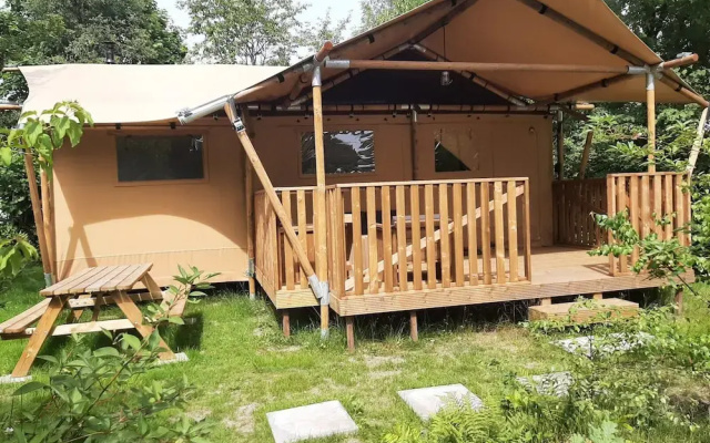 Cozy 5-person Glamping Tent in Ardennes