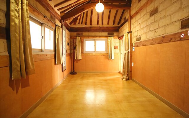 Jeonju Damso Pension