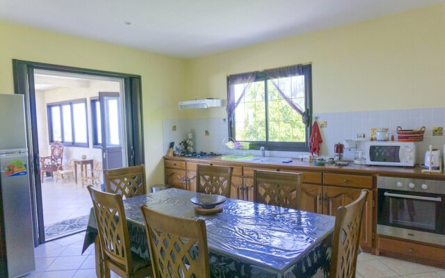 Apartment With 3 Bedrooms in Petite Île, With Wonderful sea View, Enclosed Garden and Wifi - 3 km From the Beach