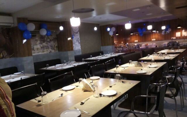 Hinglaj Hotel and Restaurant