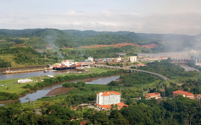 Holiday Inn Panama Canal by IHG
