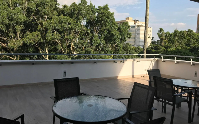 Park V Hotel & Suites