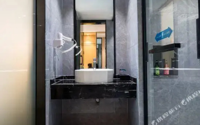 No.1 superior hotel (Dongguan Shipai Avenue store)