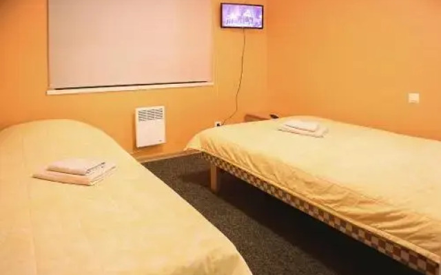 Valaste Guest house and Camping