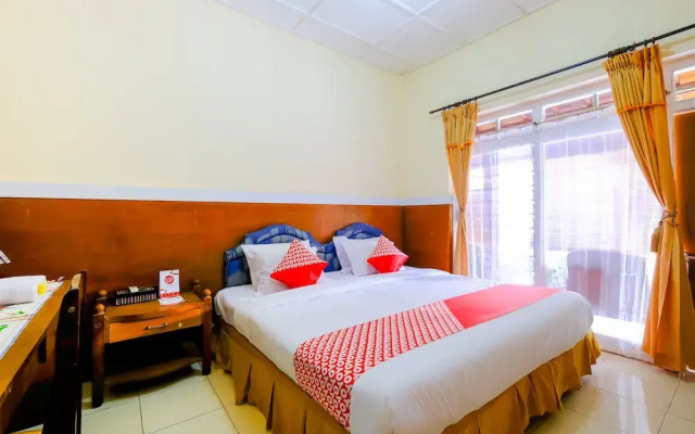 OYO 1442 Hotel Kertayoga