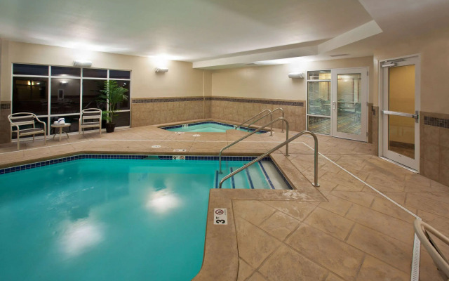 AmericInn by Wyndham Fairfield