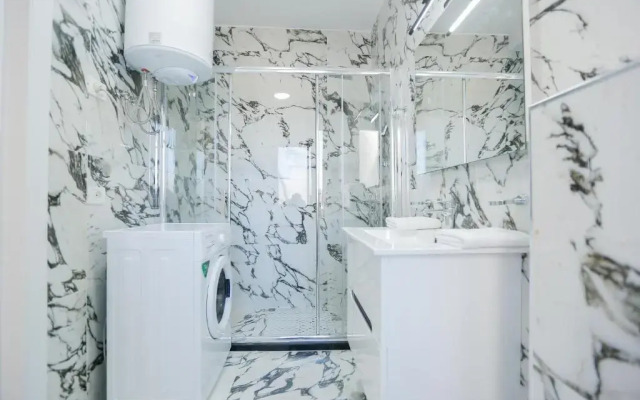 Miku Apartment-Perfect 1Bd At Komuna e Parisit