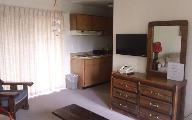 Bonnie Springs Ranch Motel