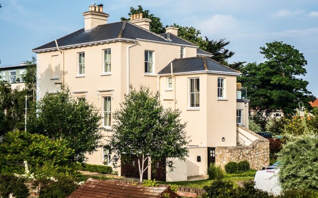 Kelston Townhouse Foxrock