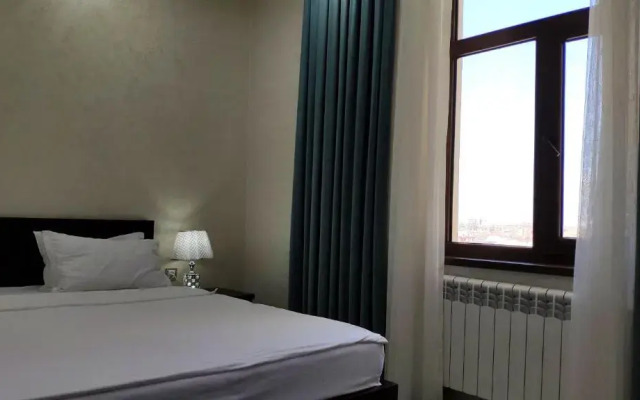 G'ayrat Hoji Ota Hotel