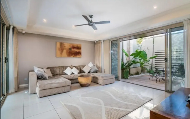 Resort Living with Private Pool sleeps 8