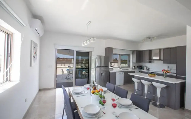 Villa Sienna, Fabulous 6bdr Protaras Villa