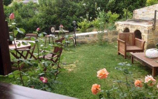 Iliopetra Suites