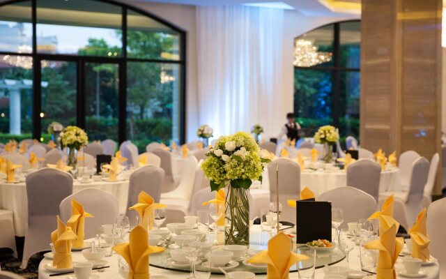 Elegant Suites Westlake Serviced Apartment