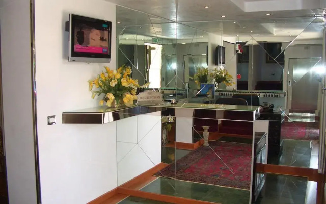 Small Hotel Royal