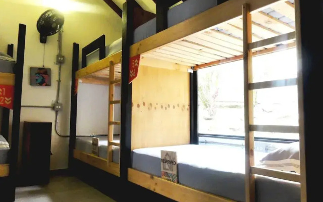 Chillin District Hostel