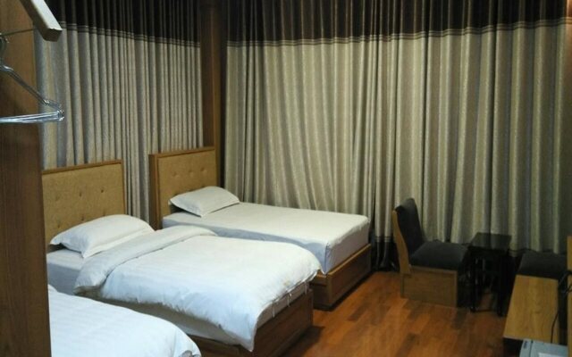 Kong Loon Motel 2