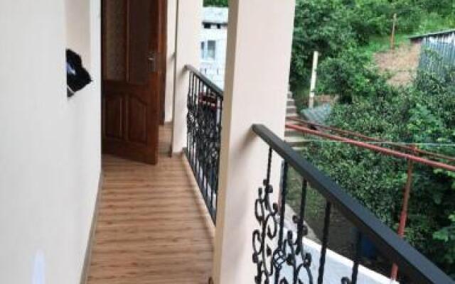 Lela's Guest house