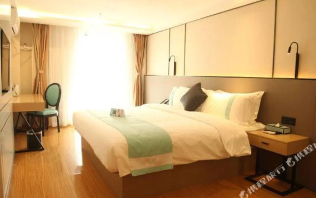 Xana Lite Beijing Shunyi Fengbo Metro Station