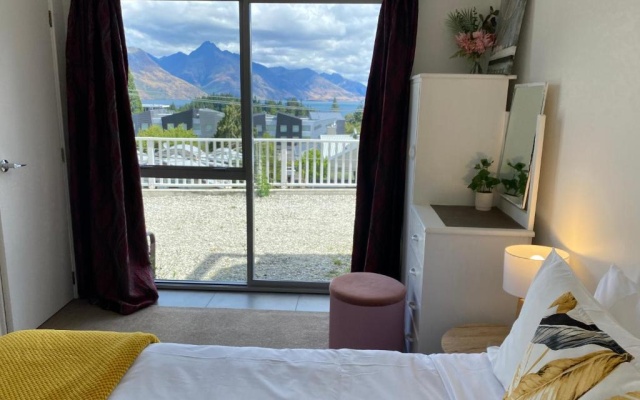 5 mins walk to town, Lakeview,4bedrms-Central Lakeview Apartment A – Guest Rooms – Queenstown