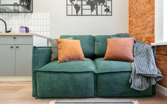 Метры в центре на улице Гатчинская 2/54