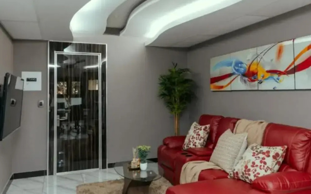 William Nicol Apartments by Monte La Vue