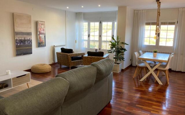 TeruelHome IV Atico con vistas y aparcamiento en el centro