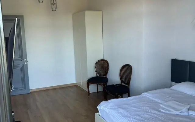 Seventh floor apartment